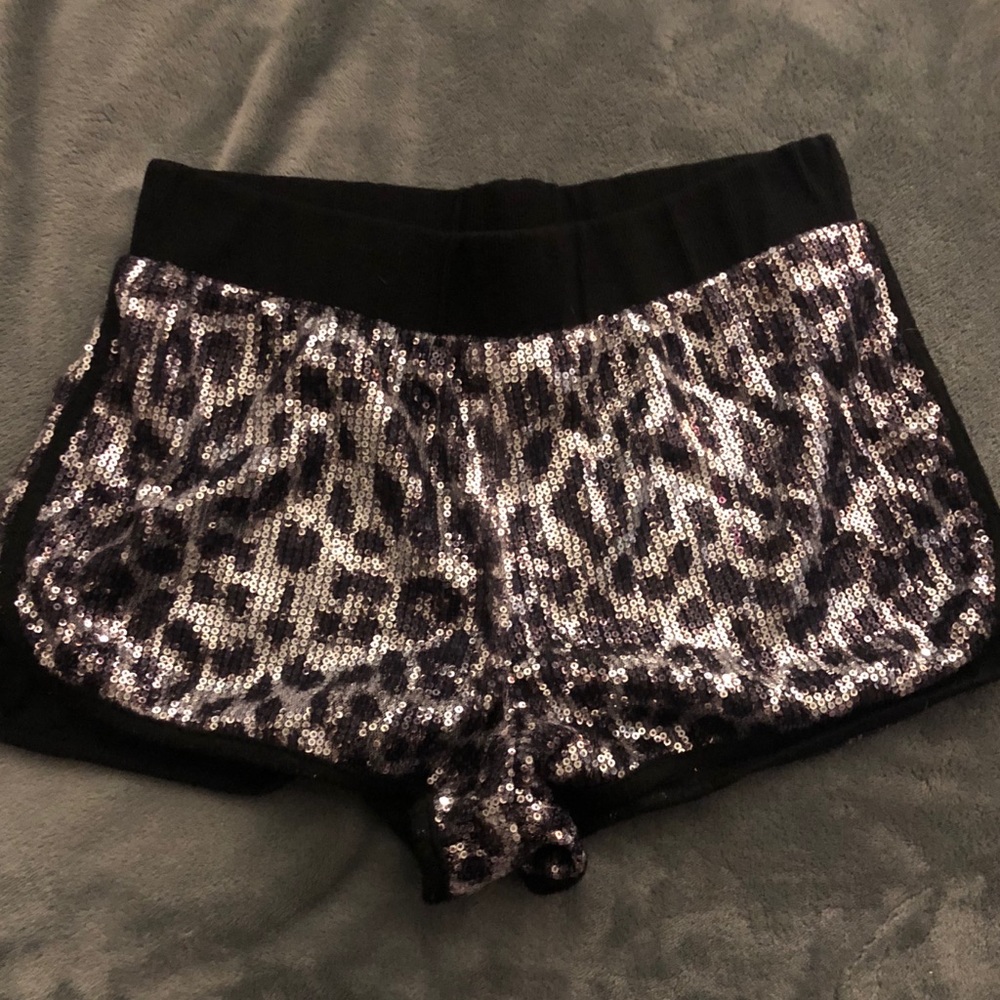 Forever 21 *NWOT* Leopard Print Shorts